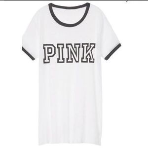 °●• VS PINK Medium Tee •●°